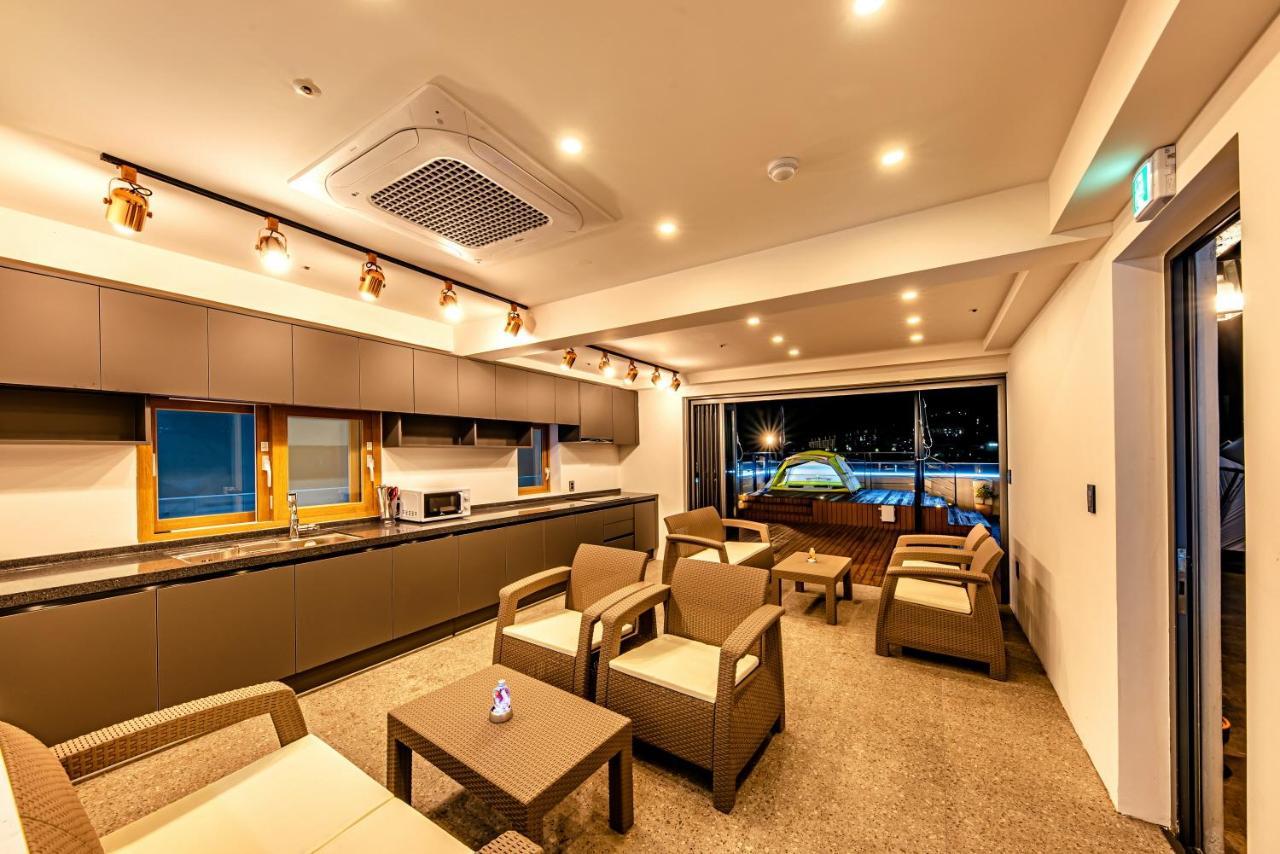 The Jade Hotel Jeju Bagian luar foto