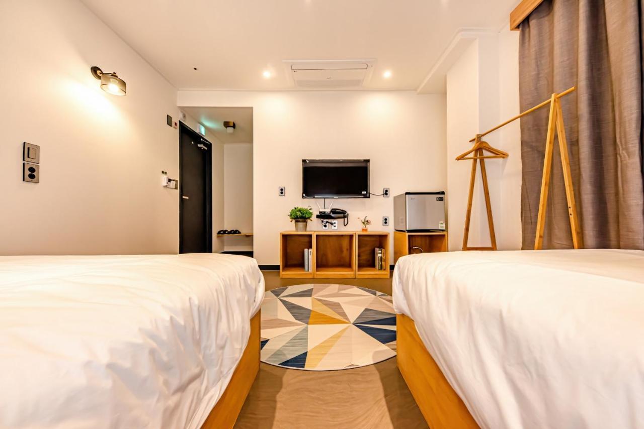 The Jade Hotel Jeju Bagian luar foto