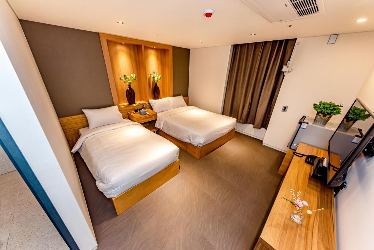 The Jade Hotel Jeju Bagian luar foto