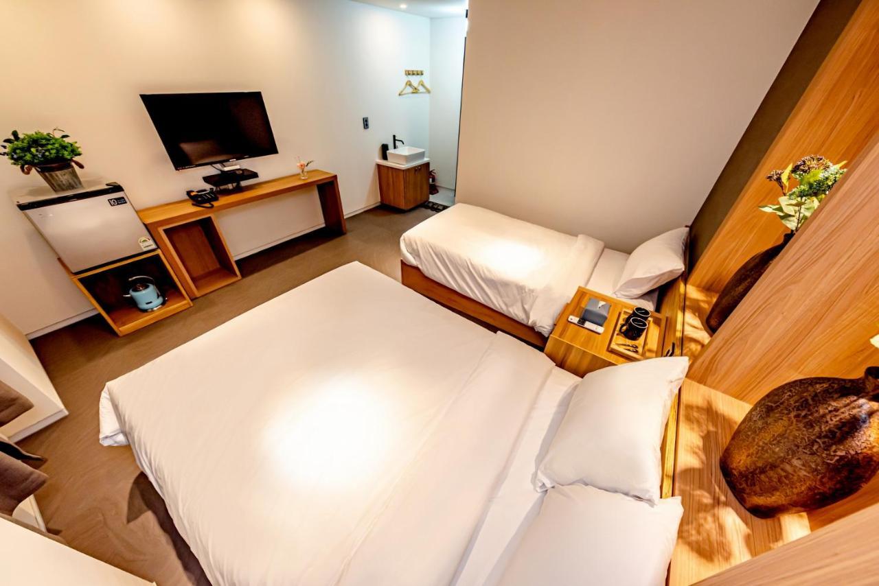 The Jade Hotel Jeju Bagian luar foto