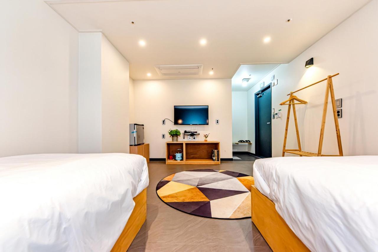 The Jade Hotel Jeju Bagian luar foto
